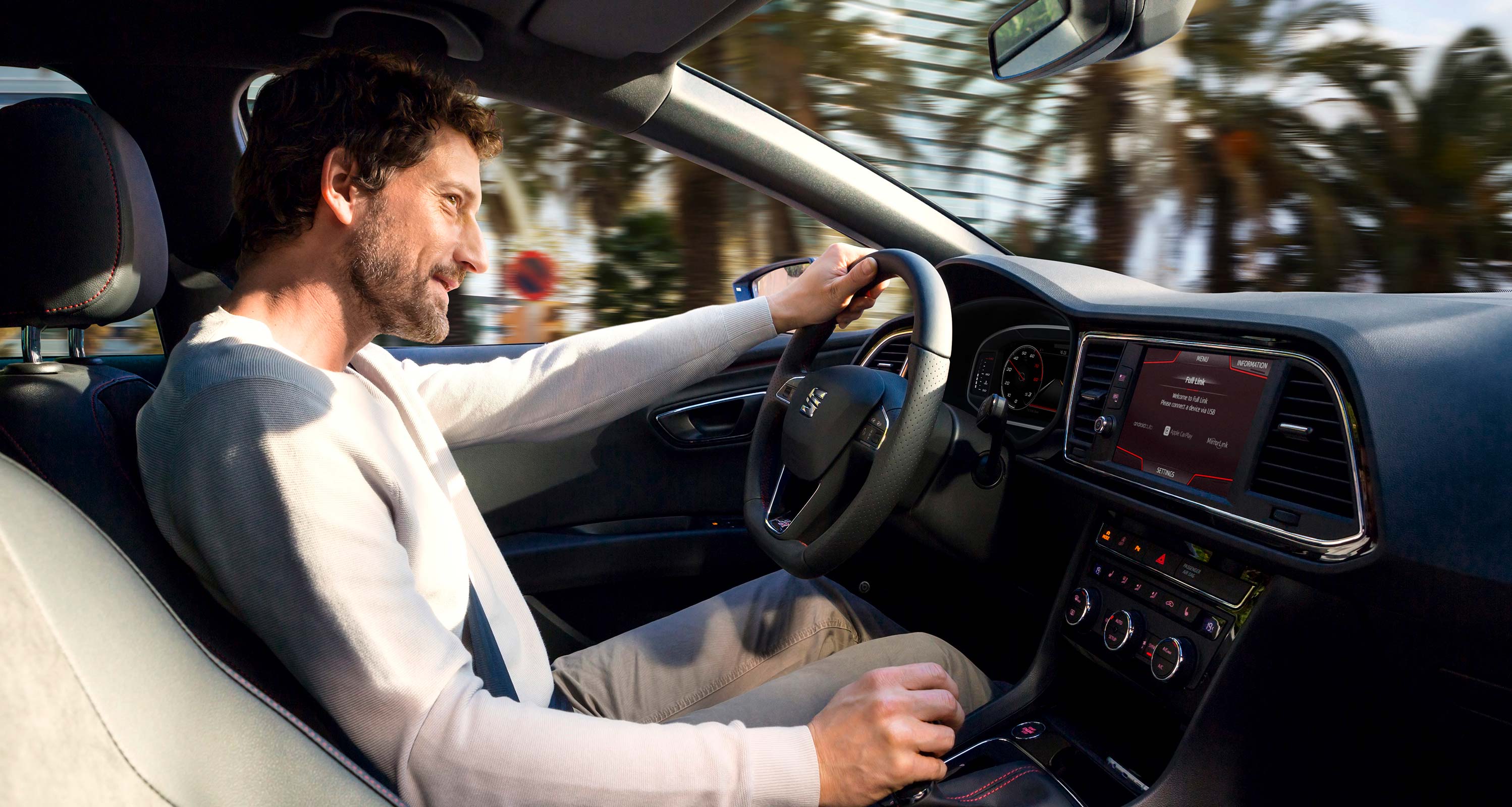 SEAT Leon smart technology interior view