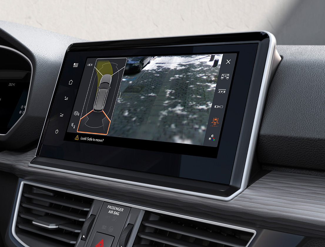 SEAT infotainment screen showing the rear view for your park assistance. 