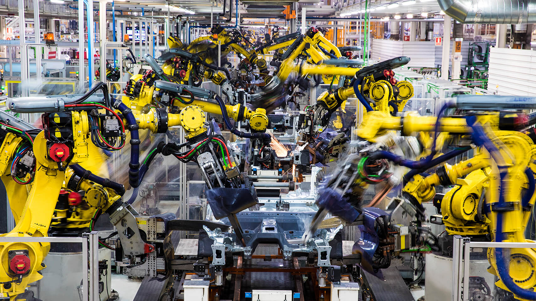 A choreographed dance with 2,000 factory robots - Robots operating in SEAT Factory 1